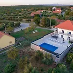 Kuca Za Odmor Kamenjani-skabrnja Villa
