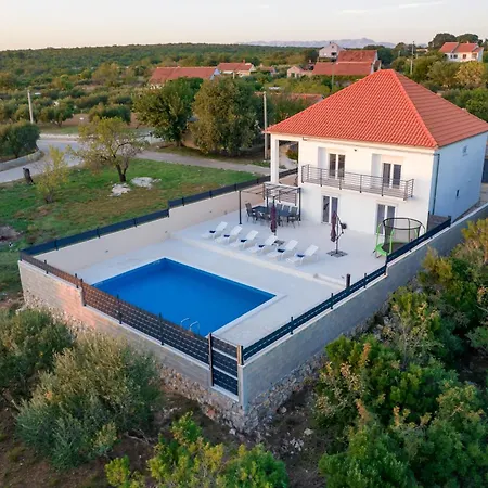 Kuca Za Odmor Kamenjani-skabrnja Βίλα *