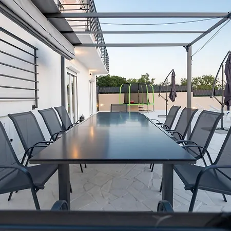 Kuca Za Odmor Kamenjani-skabrnja Βίλα