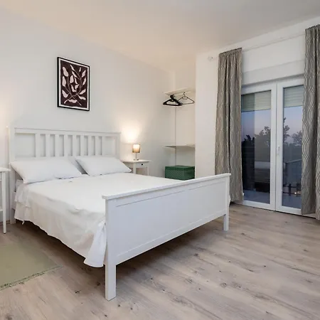 Kuca Za Odmor Kamenjani-skabrnja Βίλα *