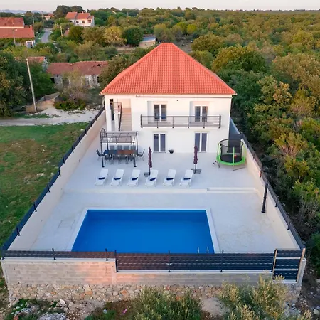 Kuca Za Odmor Kamenjani-skabrnja Villa *