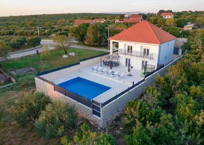 Kuca Za Odmor Kamenjani-skabrnja Villa *